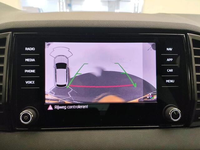 Skoda Karoq 1.5 TSI DSG ACT Sportline Business | Matrix-LED | Camera | Stoel/Stuurverw. | Navi