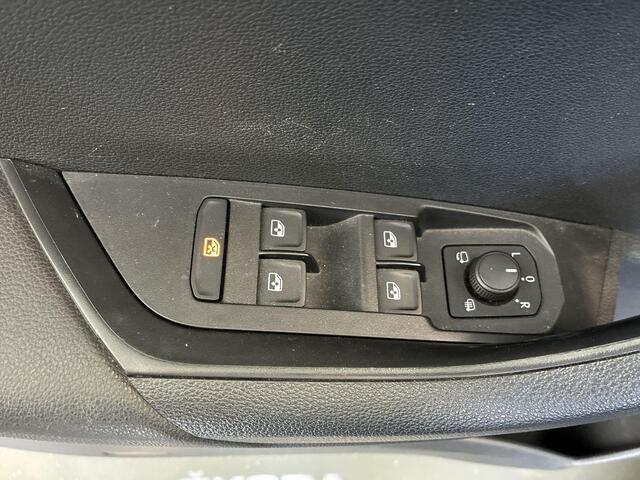 Skoda Karoq 1.5 TSI 150pk DSG Sportline Business · Panoramadak · Camera · Stuur- & Stoelverwarming · Trekhaak · Canton Audio · Dodehoeksensor · Keyless ·