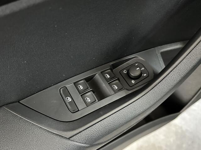 Skoda Karoq 1.5 TSI ACT Sportline Business DSG | Navi | Camera | Trekhaak |