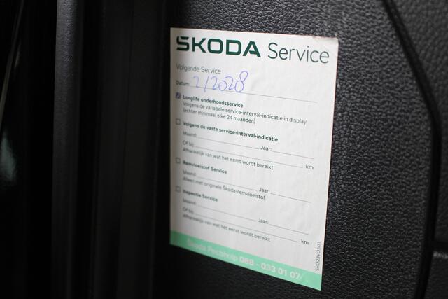 Skoda Karoq 1.0 TSI Clever Edition Android Auto / Apple Carplay | Climate Control | Stoelverwarming | PDC