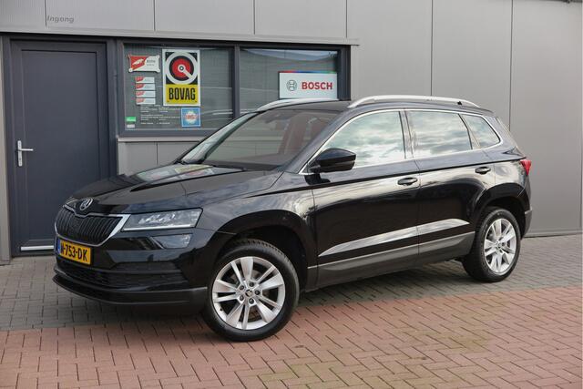 Skoda Karoq 1.5 TSI 150pk DSG ACT Business Edition Plus Trekhaak ,Side assist , Lane assist , Adaptive cruise, Stoelverwarming ,Navi, PDC , Camera etc. .