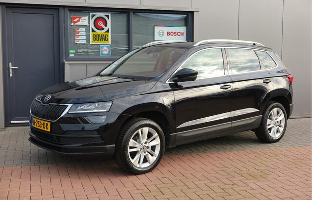 Skoda Karoq 1.5 TSI 150pk DSG ACT Business Edition Plus Trekhaak ,Side assist , Lane assist , Adaptive cruise, Stoelverwarming ,Navi, PDC , Camera etc. .