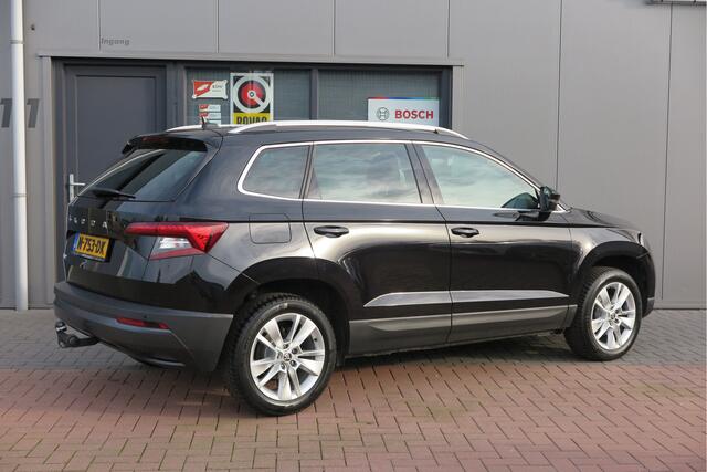 Skoda Karoq 1.5 TSI 150pk DSG ACT Business Edition Plus Trekhaak ,Side assist , Lane assist , Adaptive cruise, Stoelverwarming ,Navi, PDC , Camera etc. .
