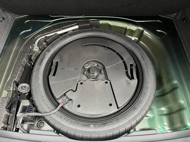 Skoda Karoq 1.0 TSI 115pk Style Business met Pano, Canton en Adaptive Cruise