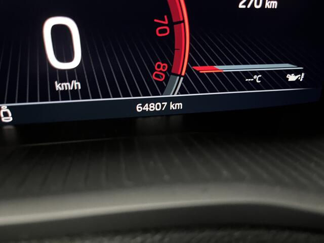 Skoda Karoq 1.0 TSI Ambition Tour / PANODAK/ KEYLESS/ STOELVERWARMING V&A/ DIGITAL DASH/ CRUISE/ SMARTLINK/ NAV/ CLIMA/ PARK. SENSOREN + CAMERA