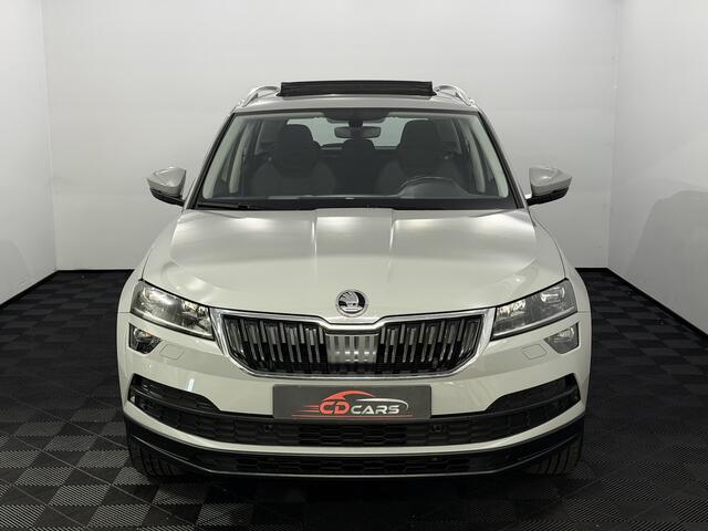 Skoda Karoq 1.0 TSI Business Edition Panoramadak, Camera, Navi, Keyless start, Cruise control, A start stop, Sfeerverlichting