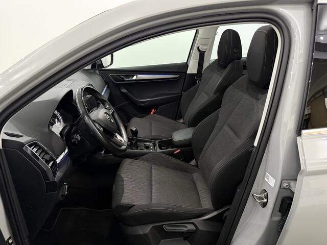 Skoda Karoq 1.0 TSI Business Edition Panoramadak, Camera, Navi, Keyless start, Cruise control, A start stop, Sfeerverlichting