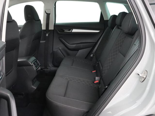 Skoda Karoq 1.5 TSI Business Edition | Panoramadak | Stoelverwarming | Carplay | Navigatie | Parkeerhulp | Climate control | Bluetooth | Cruise control | Getint glas