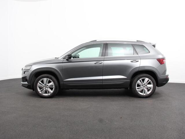 Skoda Karoq 1.5 TSI 150pk Automaat Selection Navigatie Apple Carplay/Android Auto Camera Parkeer sensoren Adaptive Cruise Control Lichtmetalen Velgen Digitale Cockpit