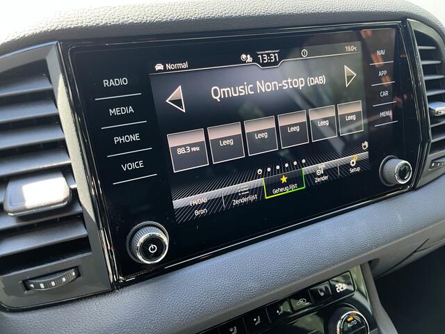 Skoda Karoq 1.5 TSI ACT Sportline Business | ACC | CAM | CARPLAY | CLIMA | KEYLESS | NAVI | PDC V&A | STOELVERW. | TREKHAAK