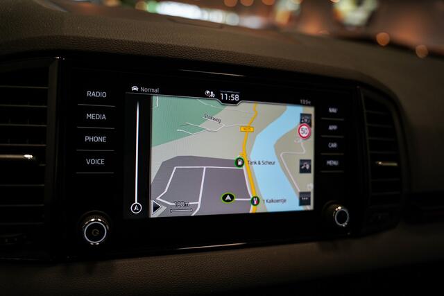 Skoda Karoq 1.5 TSI Sportline|Unieke stand!|Pano dak|Carplay|Camera|Virtual