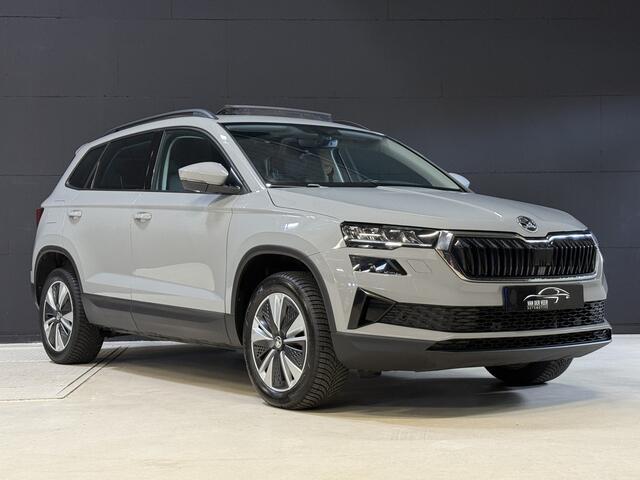 Skoda Karoq 1.5 TSI ACT Business Edition Plus | Panoramadak | Camera | Adaptive cruise | Stoelverwarming | Full LED | NL auto | Dealer onderhouden