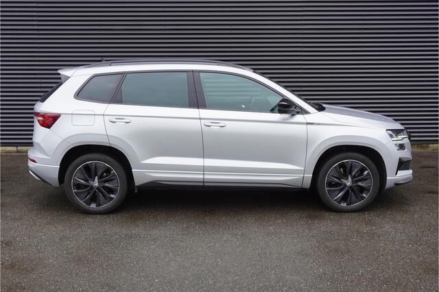 Skoda Karoq 1.5 TSI ACT Business Edition Plus Apple Carplay Navigatie Camera Parkeersensoren ACC Cruise control Digitaal Dashboard