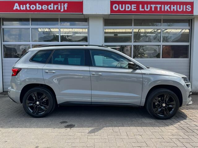 Skoda Karoq 1.5TSI ACT 150PK DSG Sportline Pano Camera ACC Keyless Navi Trekhaak