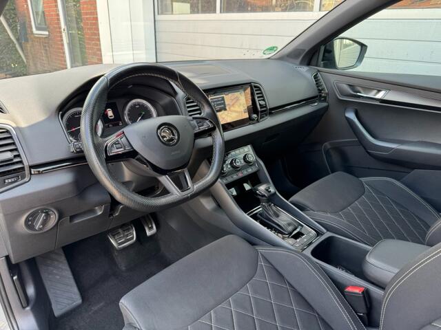 Skoda Karoq 1.5TSI ACT 150PK DSG Sportline Pano Camera ACC Keyless Navi Trekhaak