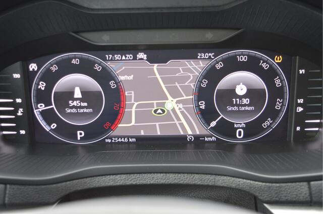 Skoda Karoq 1.5 TSI ACT Busn Ed. NL-Auto / Virtual / Clima / Steel gray