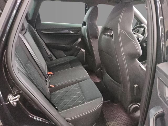 Skoda Karoq 1.5 TSI 150pk Automaat Sportline Business / Trekhaak / 19 inch l.m. / Travel Assist