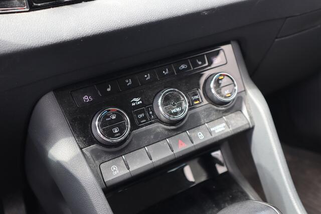 Skoda Karoq 1.5 TSI ACT Style | Nieuw binnen | BTW | Trekhaak | Stoelverwarming