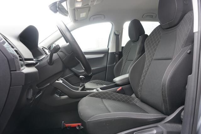 Skoda Karoq 1.0 TSI Business Edition | TREKHAAK | CARPLAY | ECC | PDC | NAVI |
