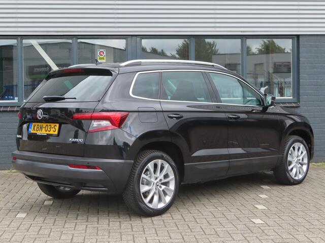 Skoda Karoq 1.5 TSI ACT Style DSG | sportstoelen | groot nav | voorruitverwarming | stoelverwarming | elektrische stoel + geheugen | camera | adaptive cruise