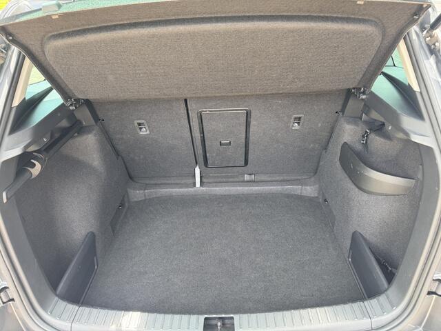 Skoda Karoq 1.5 TSI DSG ACT Business Edition Rijklaarprijs Incl. afleveringsbeurt en 12 maanden BOVAG-garantie | Adaptive Cruise Control | Achteruitrijcamera | Apple Carplay/Android auto | Chroompakket |