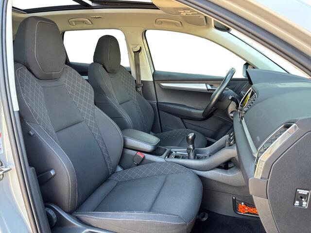 Skoda Karoq 1.0 TSI ? Pano ? CarPlay ? Stoelverwarming