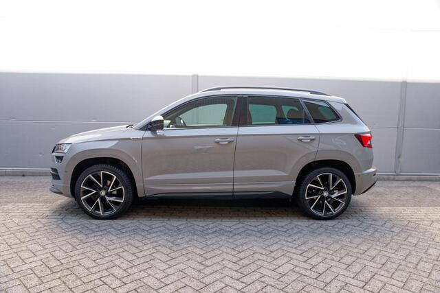Skoda Karoq 1.5 TSI ACT Sportline Business 19" LM velgen, Sound System, Verwarmbare stoelen, criose control, enz