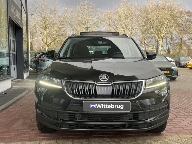Skoda Karoq 1.5 TSI ACT Style / Panoramadak / Achteruitrij camera / Led verlichting / Elek Achterklep / 17''LMV