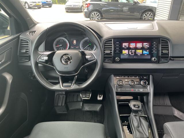 Skoda Karoq 1.5 TSI ACT Sportline Business / Panorama dak / Carplay / Stoelverwarming voor en achter / 19'' LMV