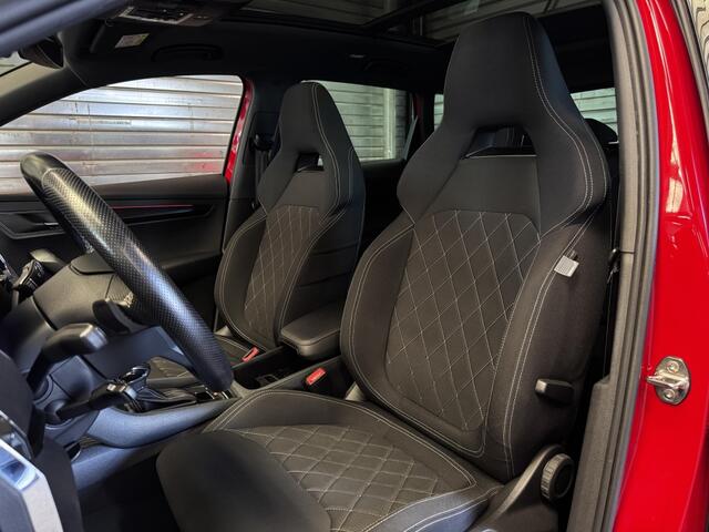 Skoda Karoq 1.5 TSI ACT Sportline | Panodak | Trekhaak | Stoelverwarming |