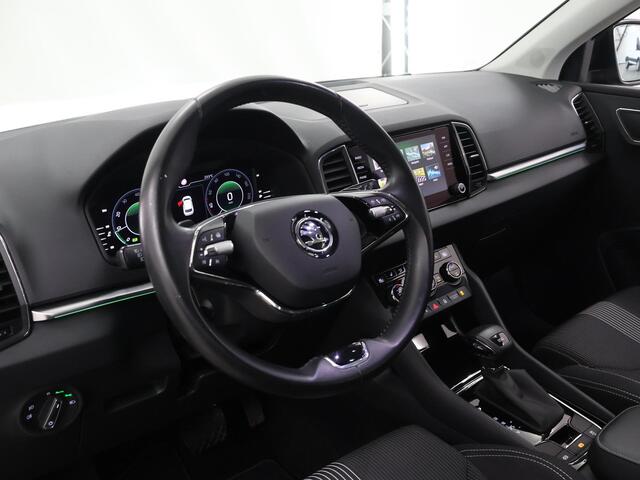 Skoda Karoq 1.5 TSI ACT Style | Trekhaak | Panoramadak | Stoel/Stuurverwarming | Cruise Control Adaptief | Elektr. Achterklep | Led Koplampen | Parkeercamera | Sportstoelen | Apple Carplay / Android Auto |