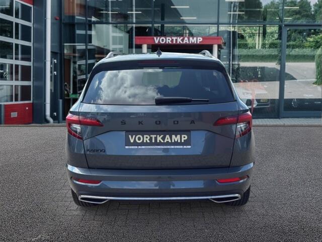 Skoda Karoq 1.5 TSI DSG SPORTLINE TREKHAAK/CAMERA/ELEK-KLEP/ACC/DIG-DASH/STOELVERW