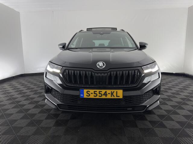 Skoda Karoq 1.5 TSI ACT Sportline Business (INCL-BTW) Aut. *PANO | DIGI-COCKPIT | FULL-LED | ADAPTIVE-CRUISE | HEATED-SPORTSEATS | TOP-VIEW | AMBIENTLIGHT | NAVI-FULLMAP | KEYLESS | DAB+ | TOWBAR | PRIVACYGLASS | 18''ALU*
