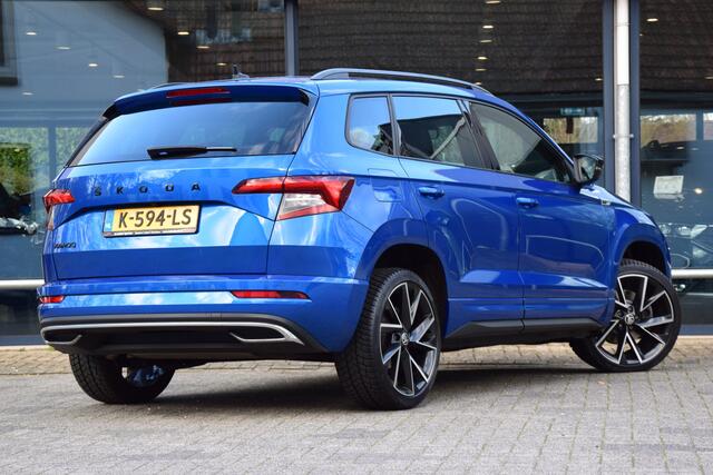 Skoda Karoq 1.5 TSI ACT Sportline Business | Incl. BOVAG Garantie | Geen import | Trekhaak | Apple Carplay/Android Auto | PDC Voor+Achter | Stoel&Stuurverwarming | 19'' Velgen | Full LED |