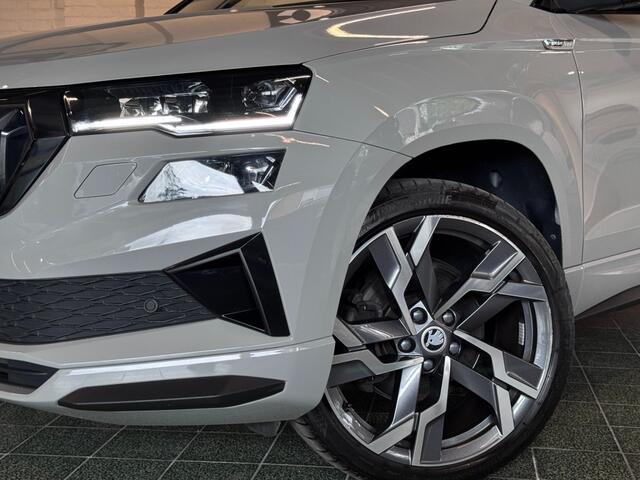 Skoda Karoq 1.5 TSI Sportline Business Trekhaak Stoel- en stuurverw 19''