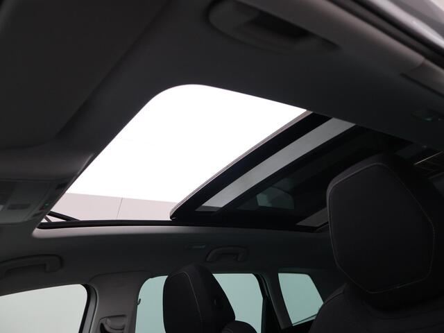 Skoda Karoq 1.5 TSI ACT 150 PK *12.878 KM!* + PANORAMADAK + VIRTUAL COCKPIT | ADAPTIVE CRUISE | CAMERA