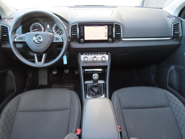 Skoda Karoq 1.0 TSI | Pano dak | Trekhaak wegklapbaar | Stoel + stuurwielverwarming |