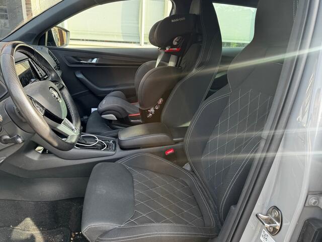 Skoda Karoq 1.5 TSI SPORTL. BUS. automaat,trekhaak,sport