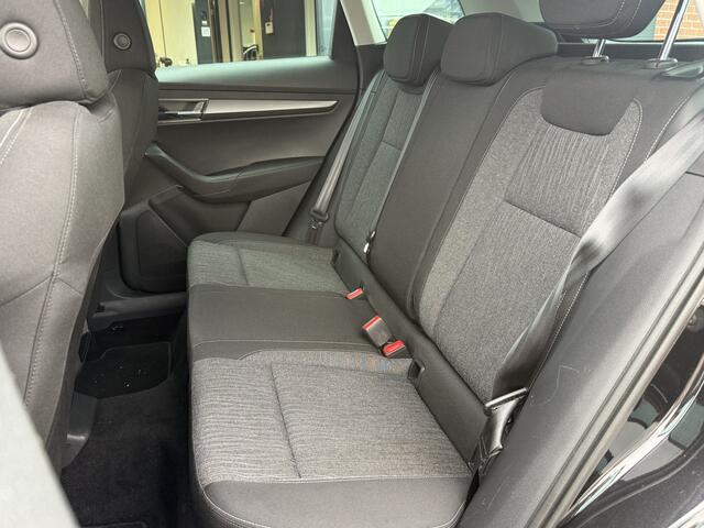 Skoda Karoq 1.5 TSI ACT Ambition Business ? CarPlay ? Elec.Trekhaak ? Climate ? Stoelverwarming ?