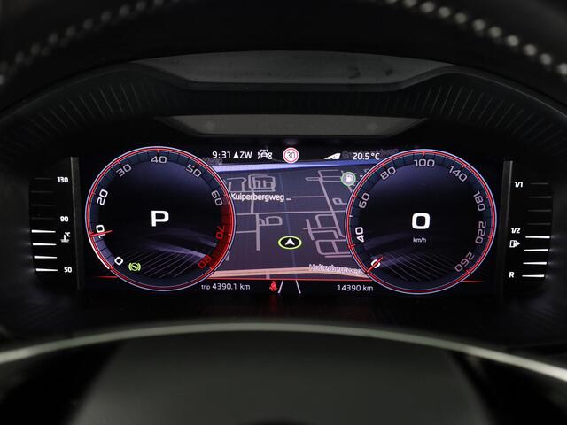 Skoda Karoq 1.5 TSI ACT Sportline Business | Panorama schuifdak | Virtual pedal | Travel assist pakket | 230v en usb aansluiting