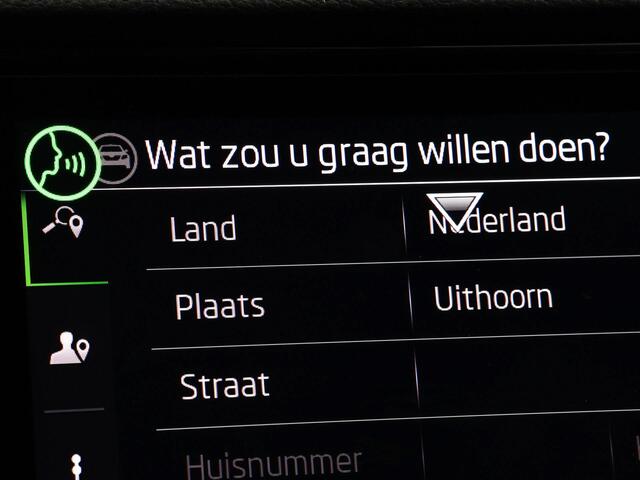 Skoda Karoq 1.5 TSI ACT 150pk DSG Business Edition · Camera · Inklap. Trekhaak · Keyless · Stuur- & Stoelverwarming · Apple/Android Car Play · ACC · Garantie t/m 02-07-2028 of 100.000km