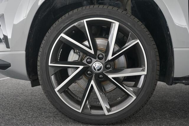 Skoda Karoq 1.5 TSI ACT Sportline Business ACC, 19" LM velgen, Stoelverwarming