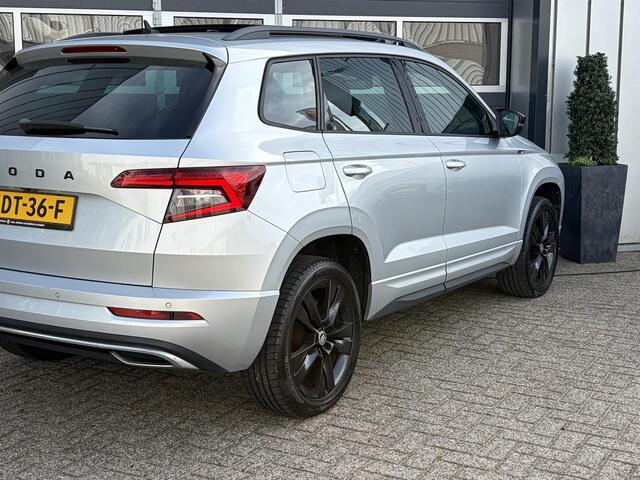 Skoda Karoq 1.5 TSI ACT Sportline | Pano | Keyless | Parkeer sensoren | Elektrisch klep |