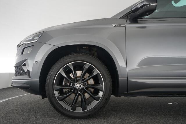 Skoda Karoq 1.5 TSI ACT Sportline Business Pano, 360 Graden Camera, ACC, Winterpakket, Navi