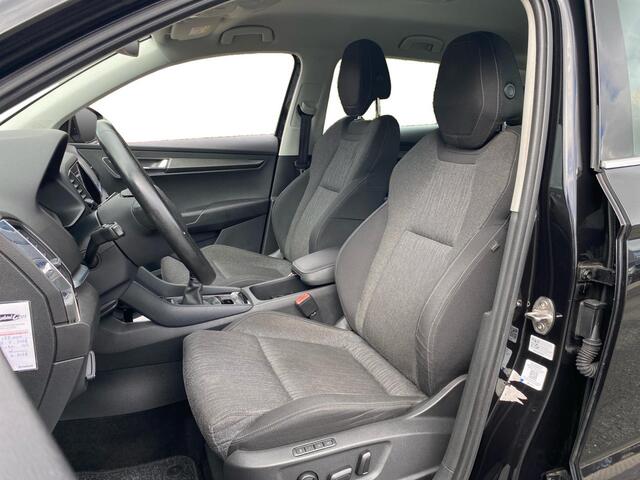 Skoda Karoq 1.0 TSi Style Business NL Auto | Trekhaak | Canton Sound | Stoelverwarming | Elektr. kofferklep | Etc.