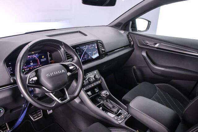 Skoda Karoq 1.5 TSI ACT Sportline Business 150pk DSG Automaat, Trekhaak, Adaptive cruise control, Achteruitrijcamera, Elektrische achterklep, Matrix LED koplampen, Navigatie, App-connect, Parkeersensoren