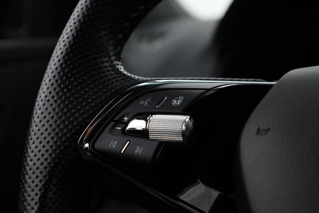 Skoda Karoq 1.5 TSI ACT Sportline | Leder | Elek. Trekhaak | Standkachel | 19'' | Camera | 4x Stoel- Stuurverw. | Apple CarPlay | Digi. Cockpit