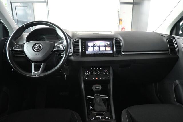 Skoda Karoq 1.0 TSI Ambition Business Automaat Cruise Clima Trekhaak Navigatie CarPlay Goed Onderhouden! Inruil Mogelijk!
