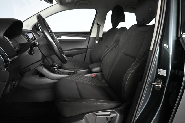 Skoda Karoq 1.0 TSI Ambition Business Automaat Cruise Clima Trekhaak Navigatie CarPlay Goed Onderhouden! Inruil Mogelijk!