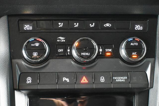 Skoda Karoq 1.0 TSI Ambition Business Automaat Cruise Clima Trekhaak Navigatie CarPlay Goed Onderhouden! Inruil Mogelijk!